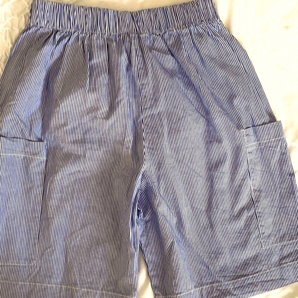 Cotton Blu blue & white  Striped Shorts size 6